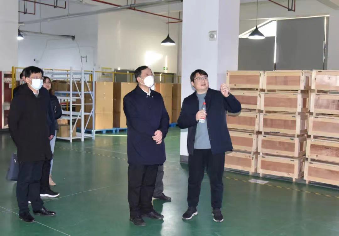 春節(jié)前夕，區(qū)委書記許小波帶隊(duì)走訪調(diào)研海圖科技指導(dǎo)工作